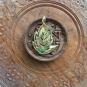 Vintage Gold Leaf Brooch